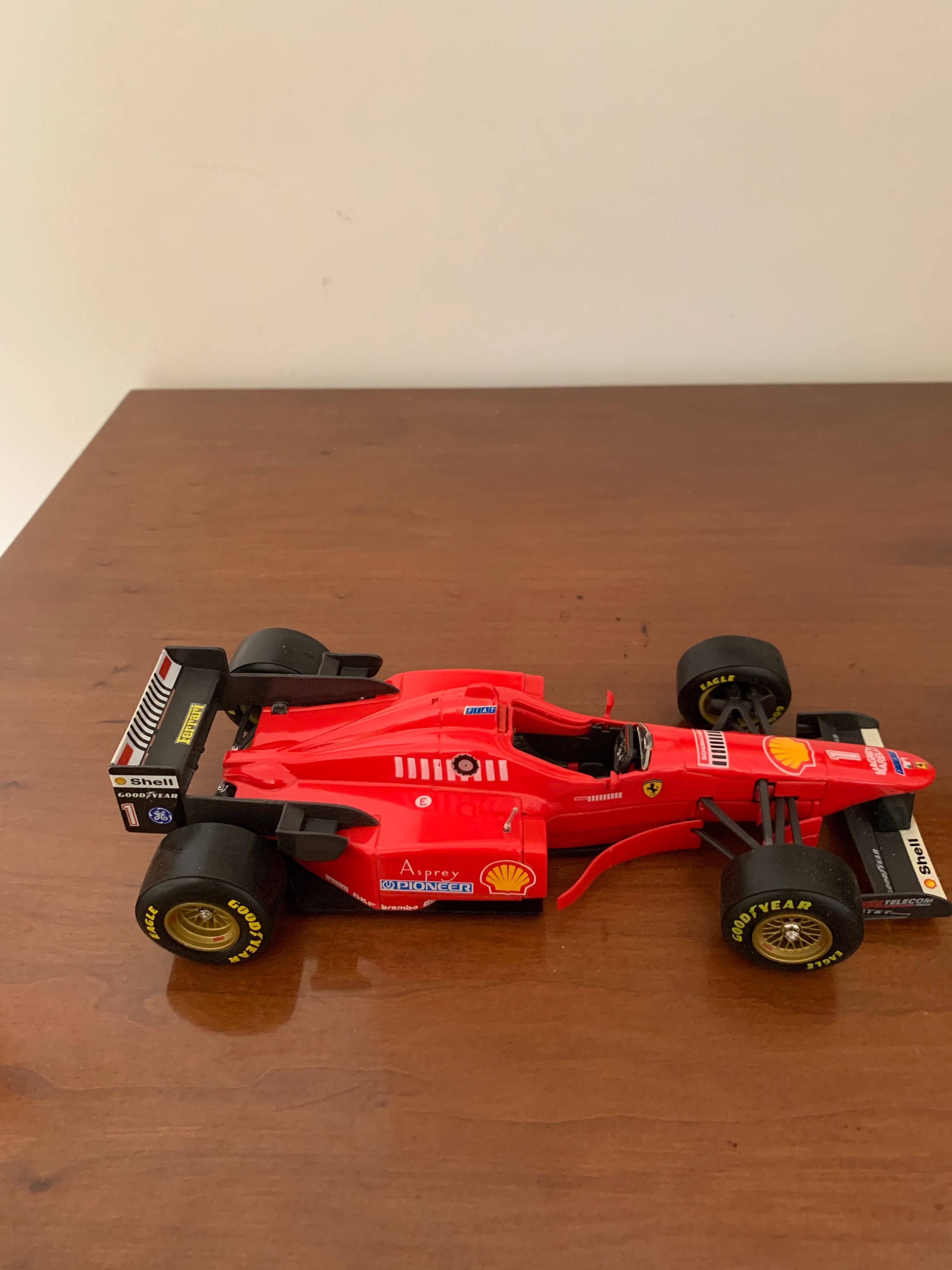 Ferrari F310 Vermelho ano 1996 Schumacher