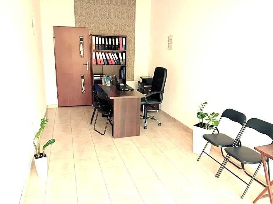 Piękny lokal w Centrum (ul. Centralna) + witryna, aneks kuch., toaleta