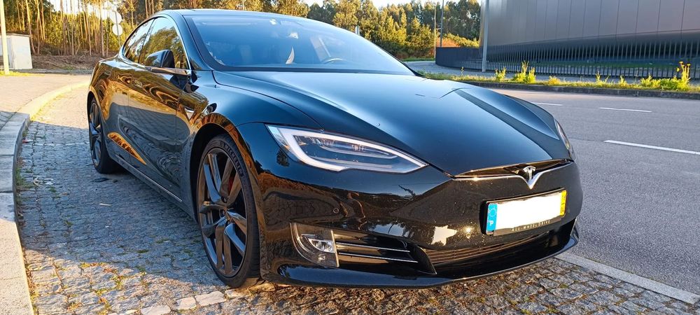 Tesla Model S 100 kWh Performance Ludicrous AWD