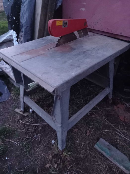 Piła tarczowa stołowa cyrkularka budowlana