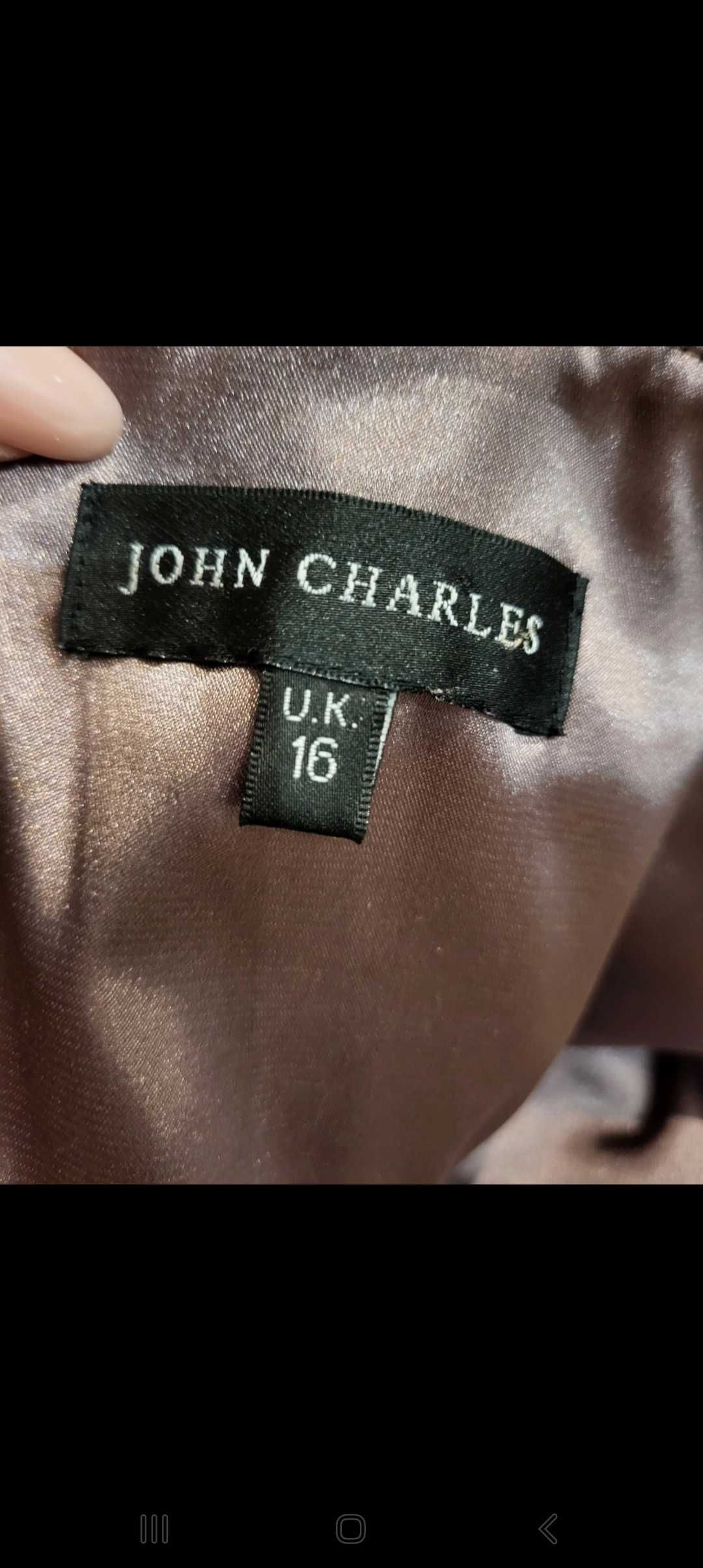 Długa suknia w kolorze capuccino John Charles