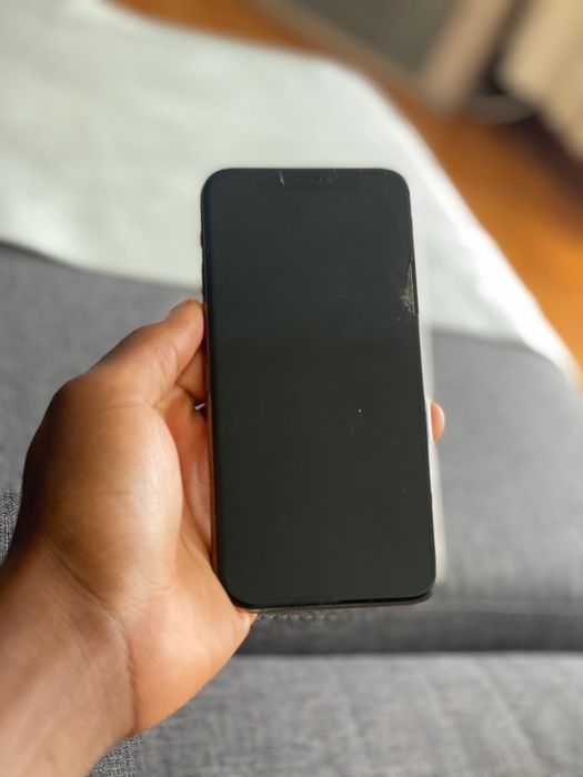 iPhone 11 Pro dourado para peças