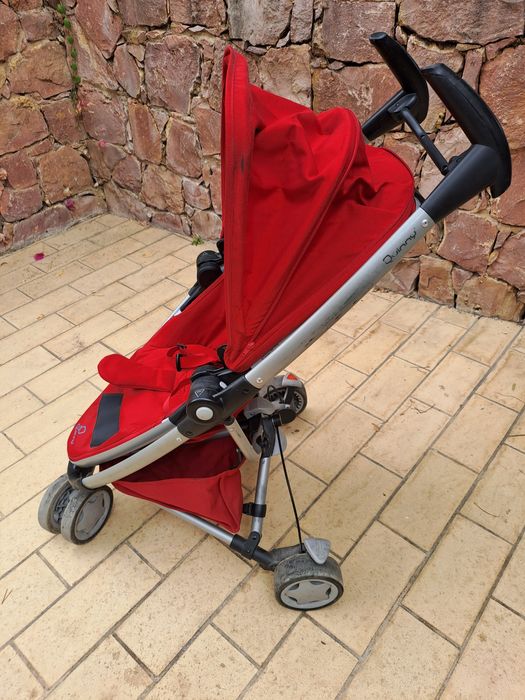 Carrinho de bebé Quinny red