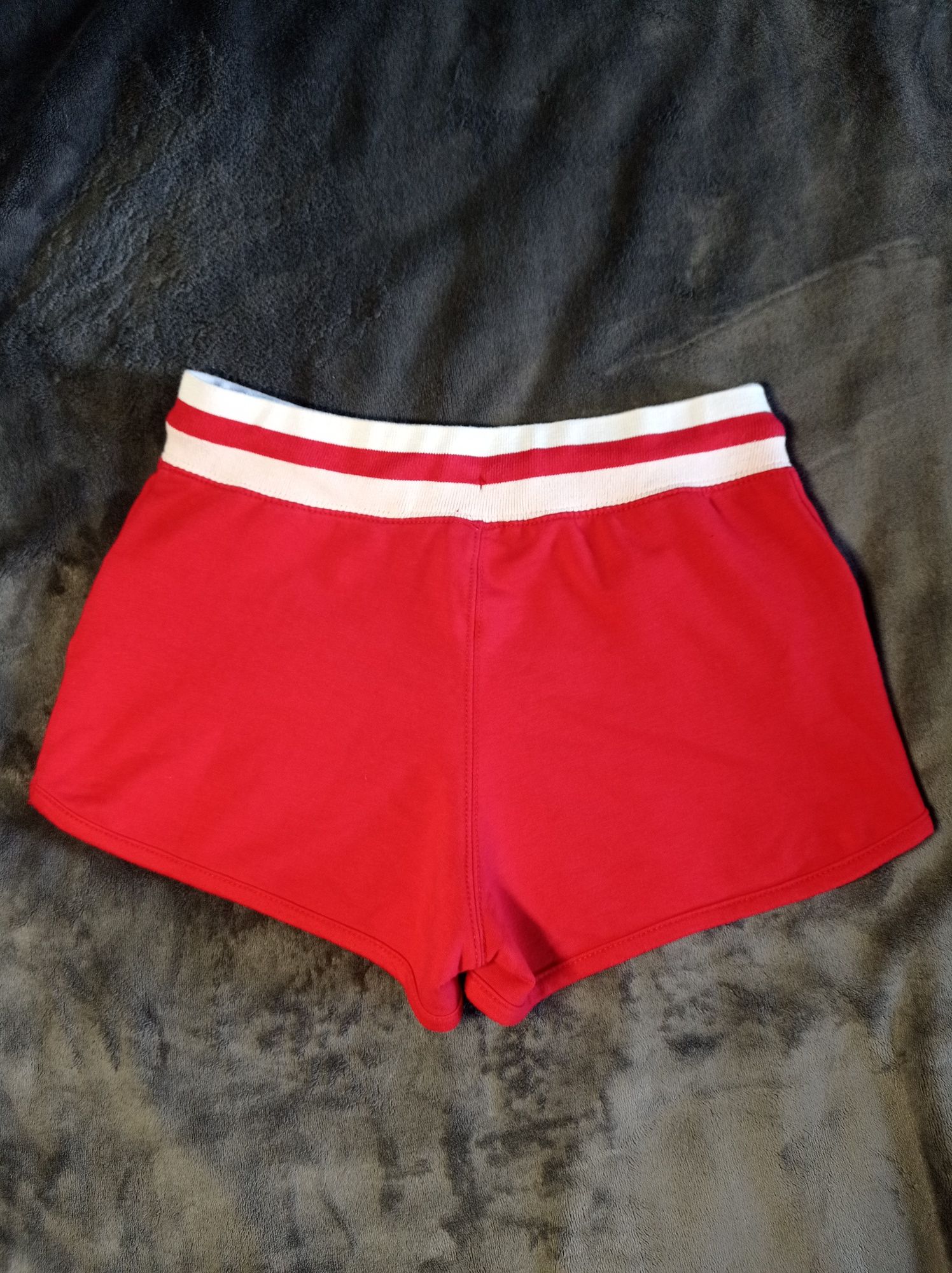 Szorty 4F rozmiar 34 XS czerwone bawełniane spodenki sportowe damskie