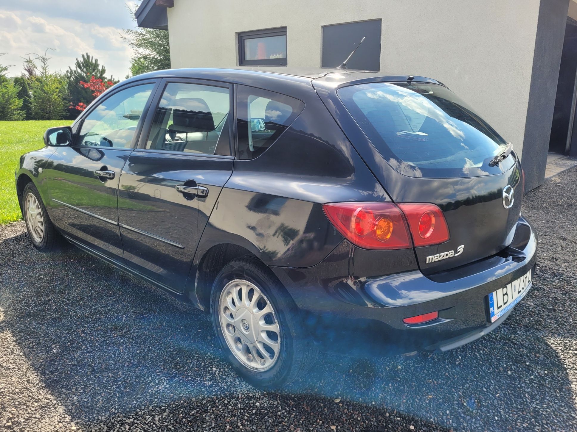 Mazda 3 1.6 Diesel 109 KM | 2005 | Sedan | Zadbana,  uszkodzone drzwi