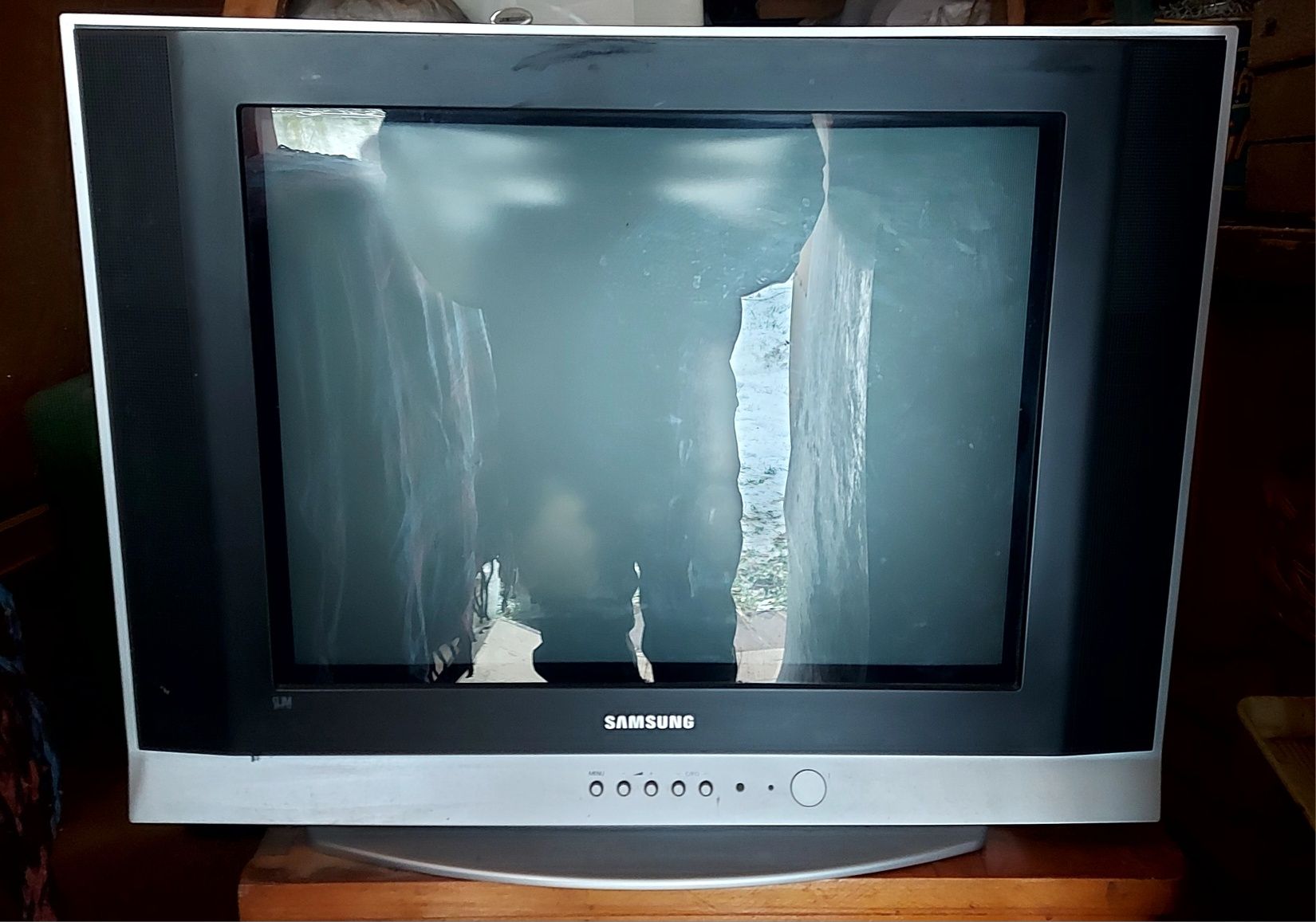 Продається телевізор Samsung (Самсунг) 29 дюймів