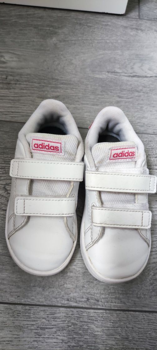 Buciki Adidas dla dziewczynki
