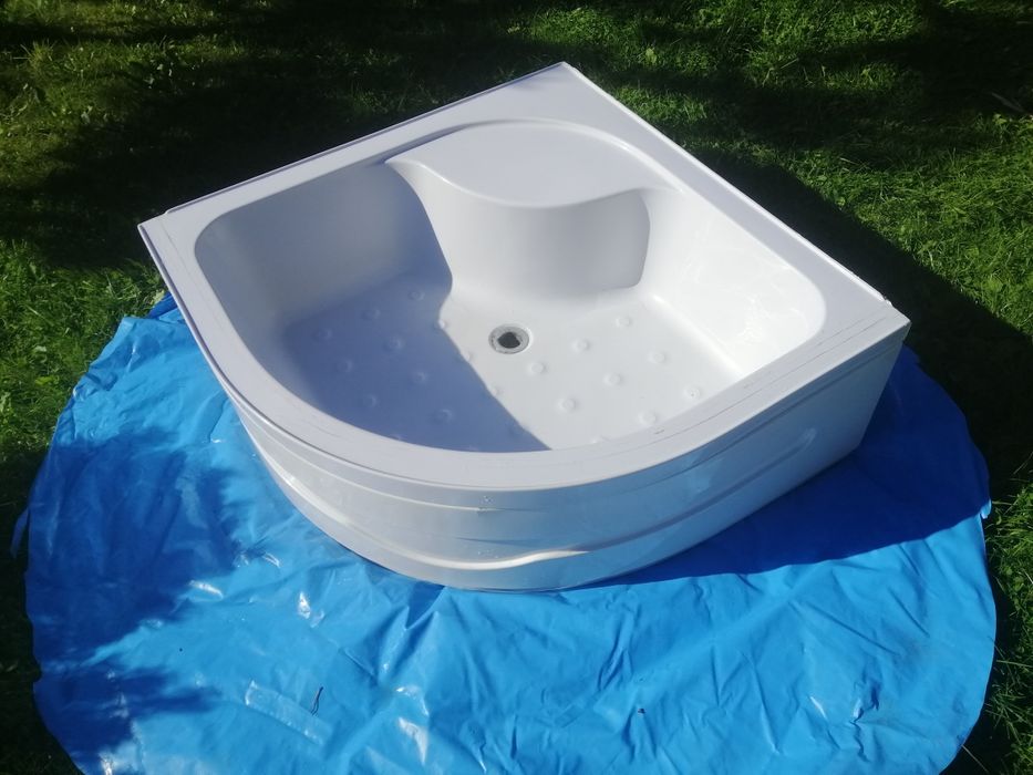 Brodzik wanna oczko wodne niecka basen