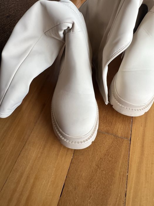 Botas beige cano alto