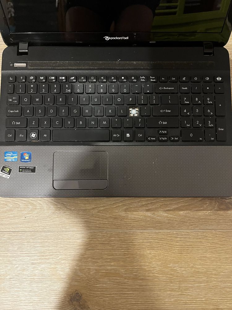 Uszkodzony Laptop Packard bell