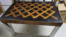 Mesa de madeira maciça