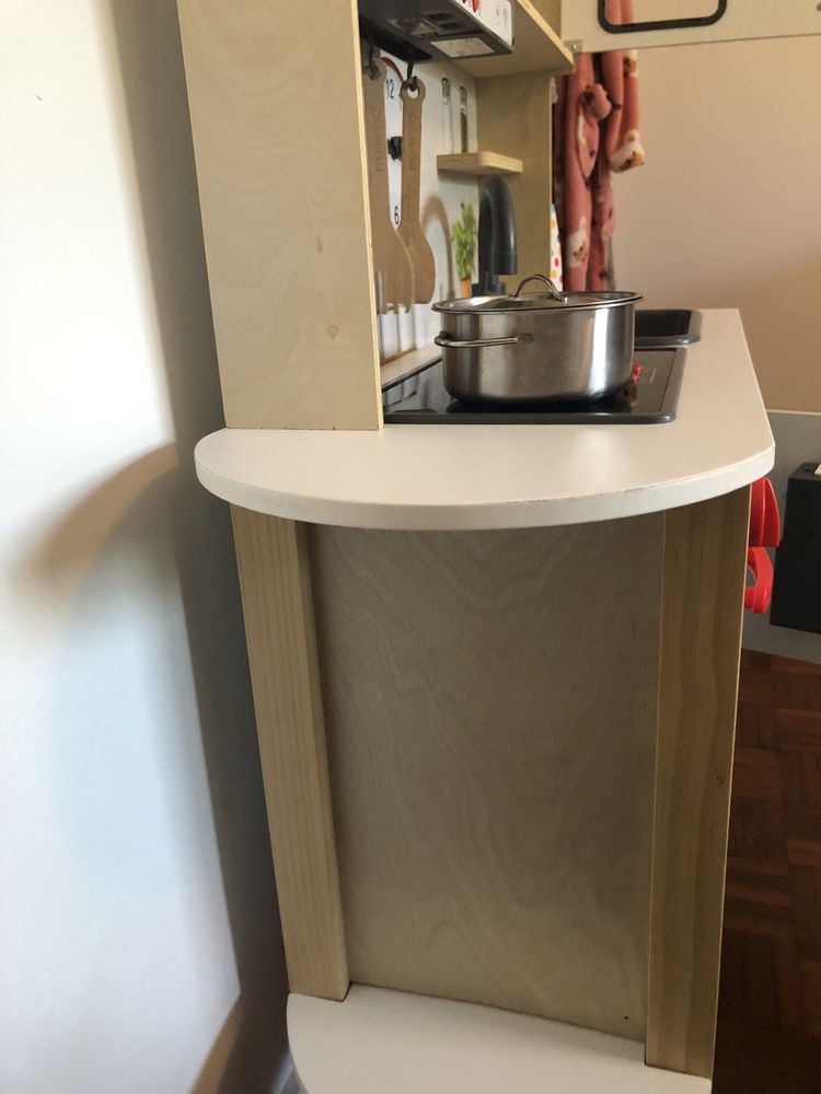 Cozinha de brincar em madeira do Lidl com acessórios originais