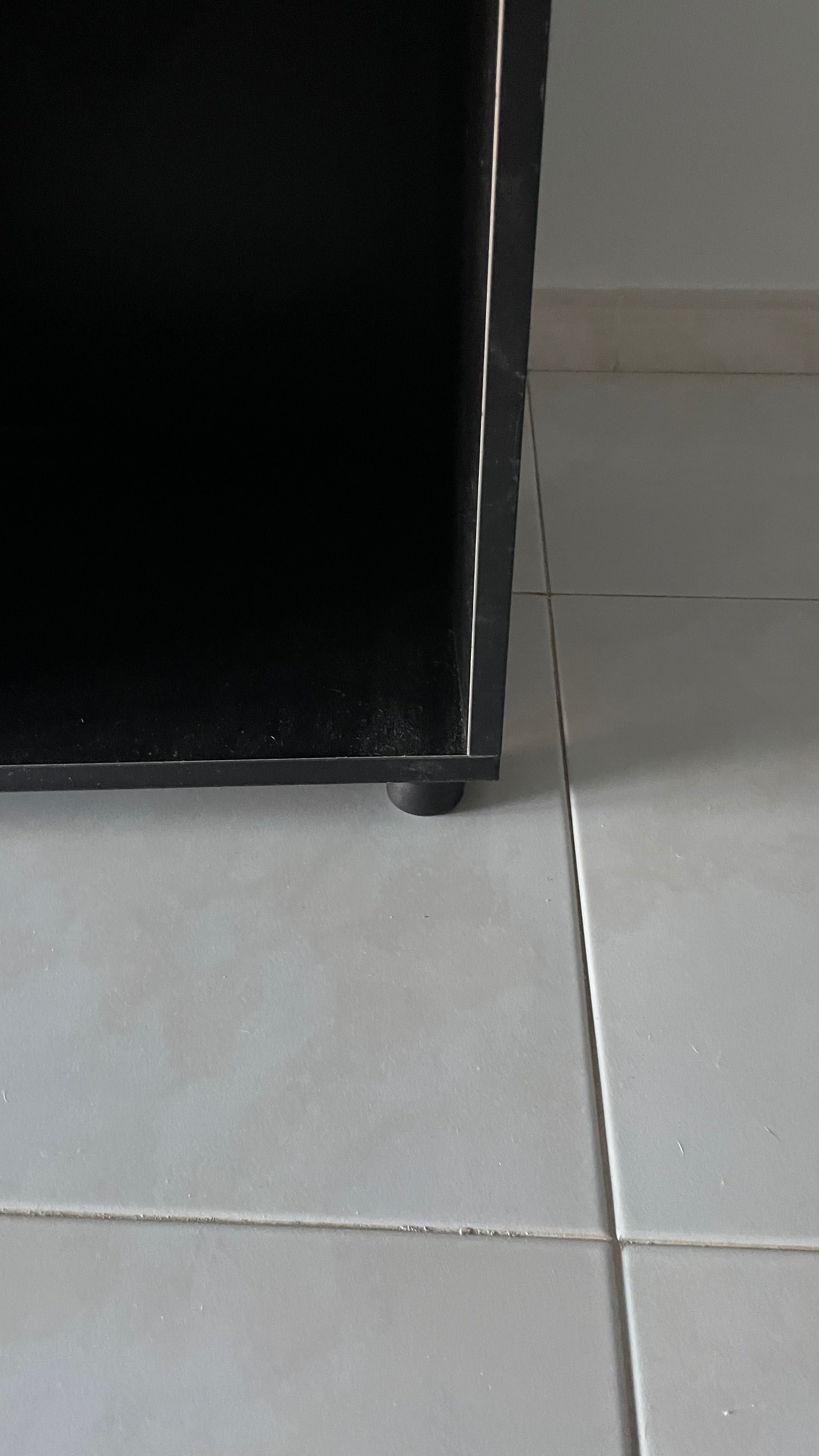 Móvel preto modular