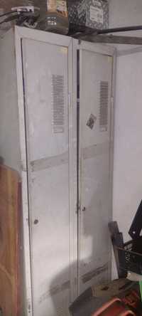 Шкаф металлический на два отделения