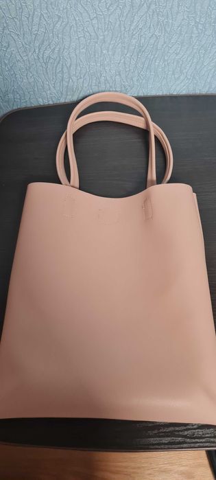 Сумка нюдового кольору