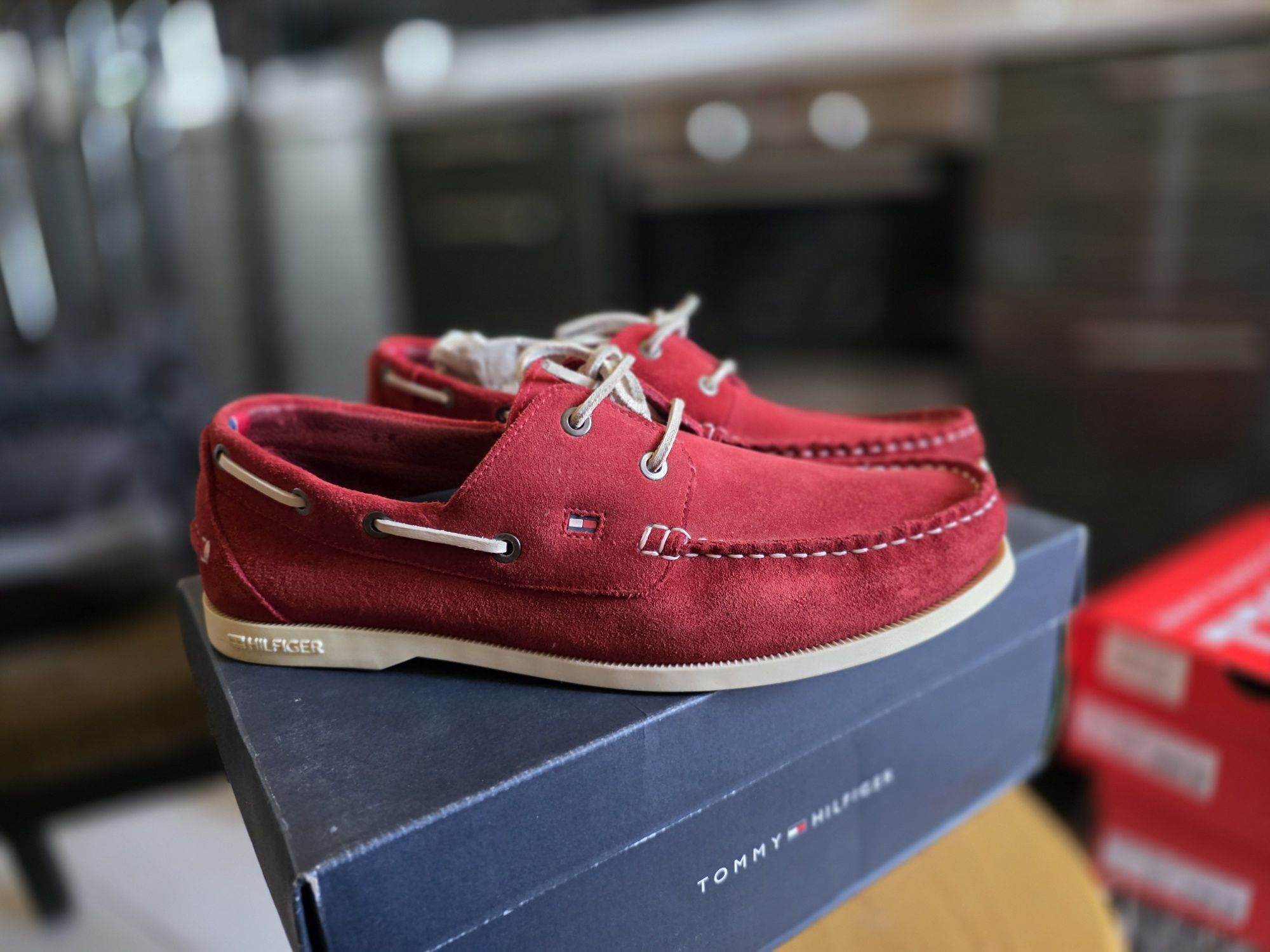 Tommy Hilfiger 43 р.
