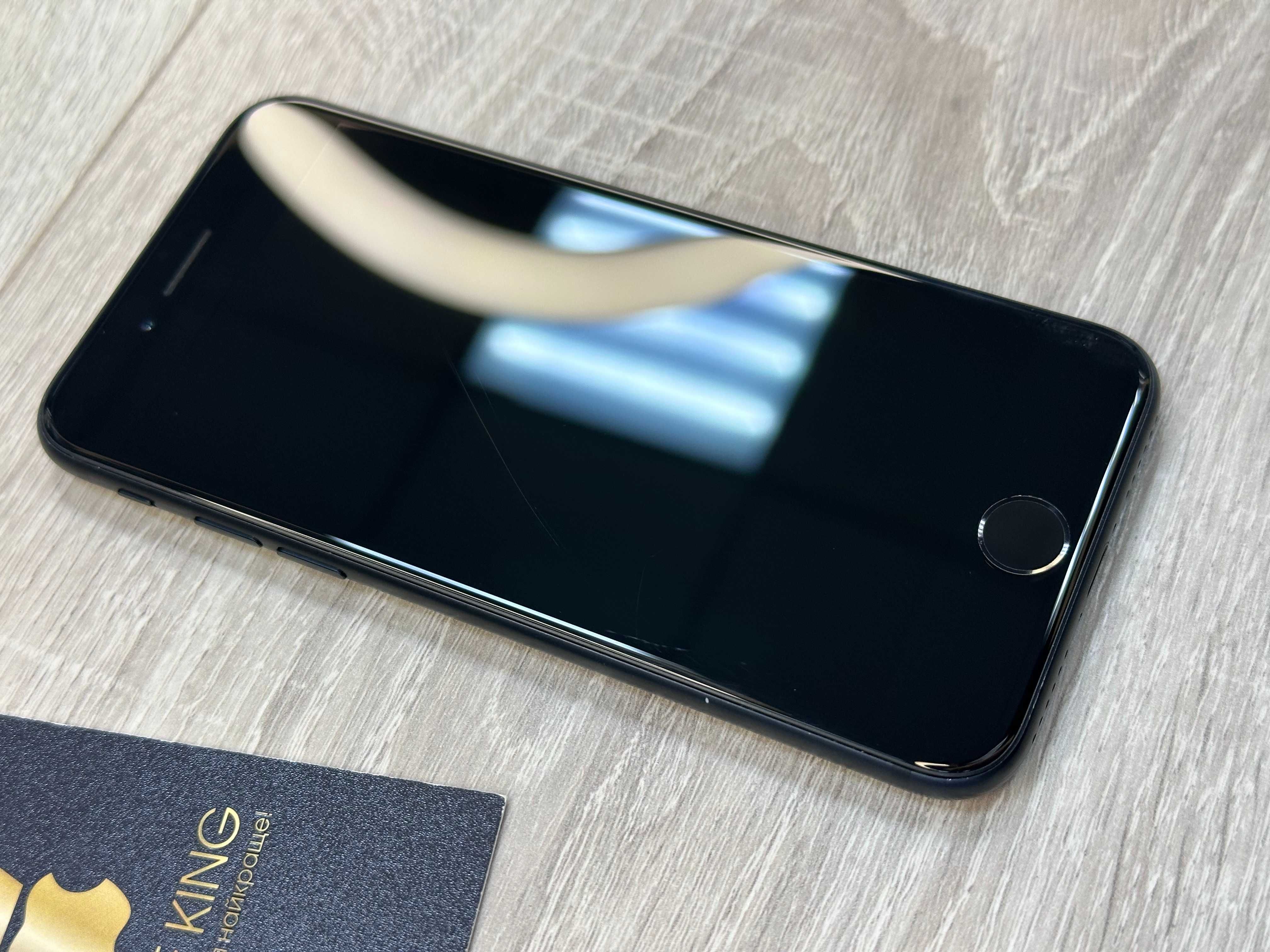 Apple iPhone SE 2020 SE2 - 64GB - Black Neverlock