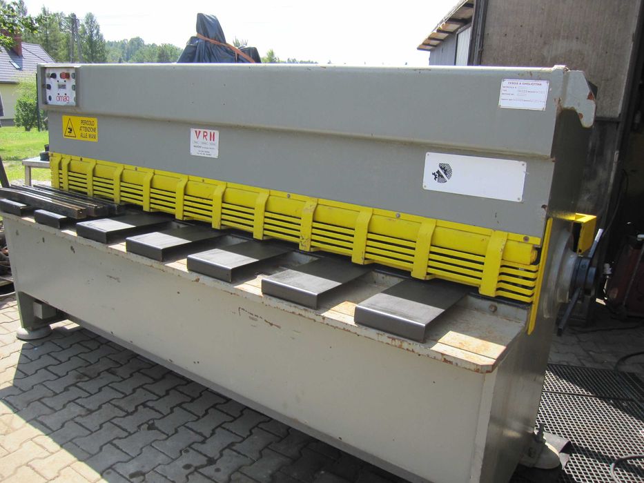 Gilotyna do blachy hydrauliczna 250x5