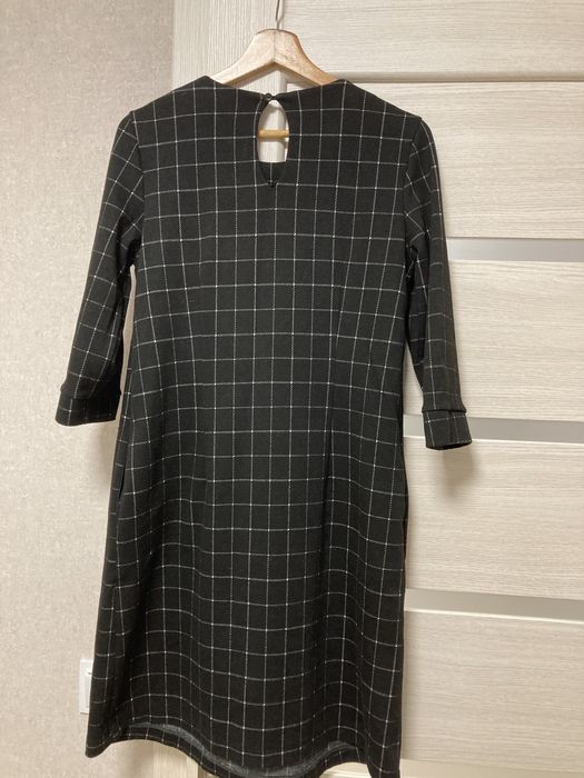 Спортивный костюм и платье для беременных