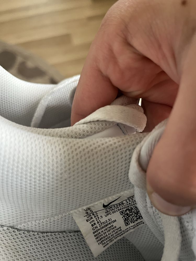 Продам кросівки nike форс1