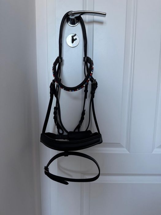 Ogłowie angielskie z nachrapnikiem i skośnikiem plus wodze rozmiar Ful