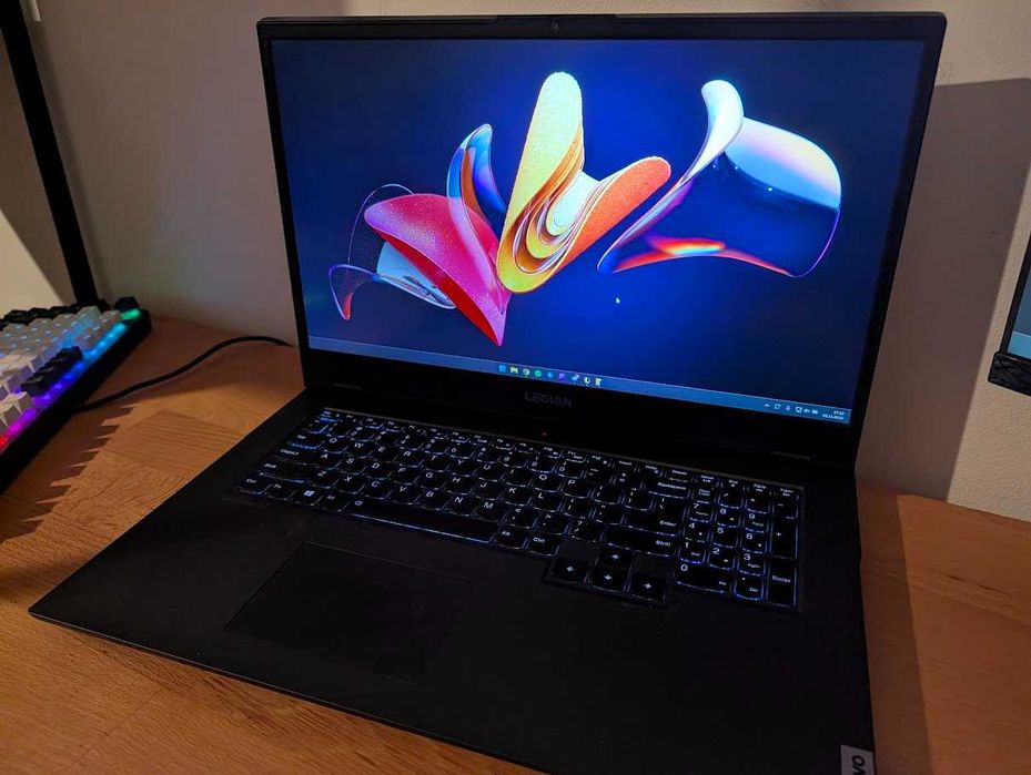 Lenovo Legion 5i-17, RTX2060, I7-10750h, 512GB SSD, 16GB RAM, 144hz