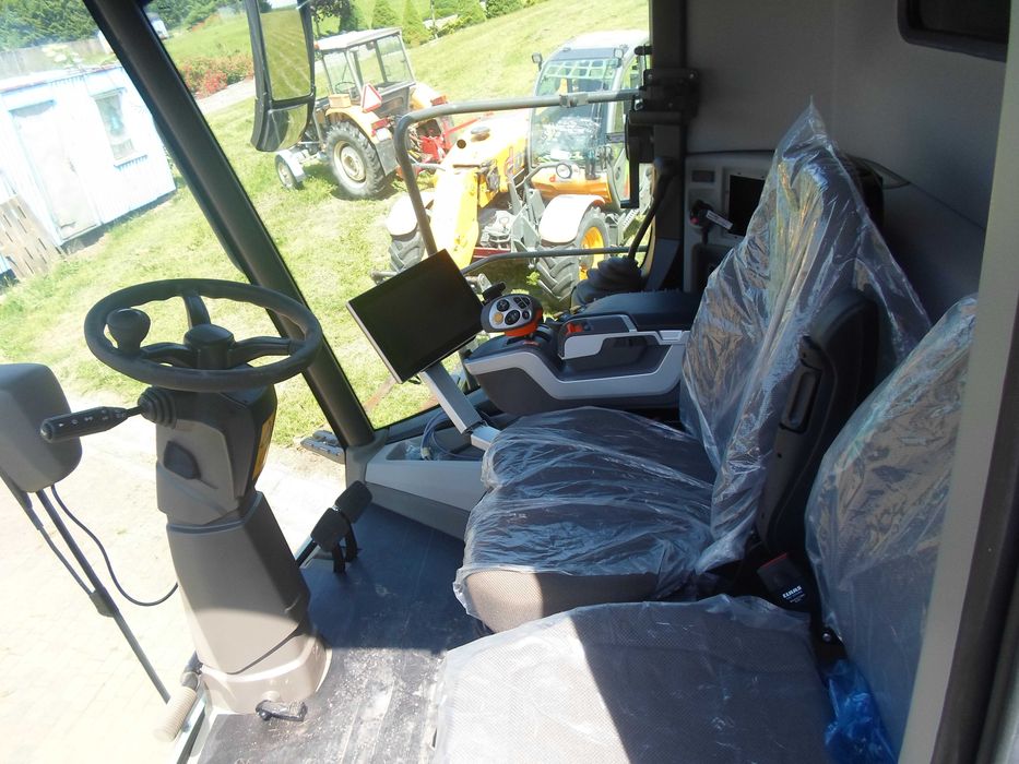 Kombajn zbożowy CLAAS TRION 640