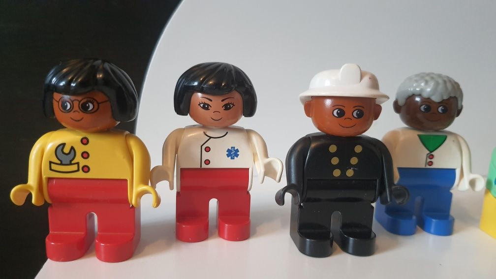 Lego duplo stare modele 8x figurki kolekcjonerskie