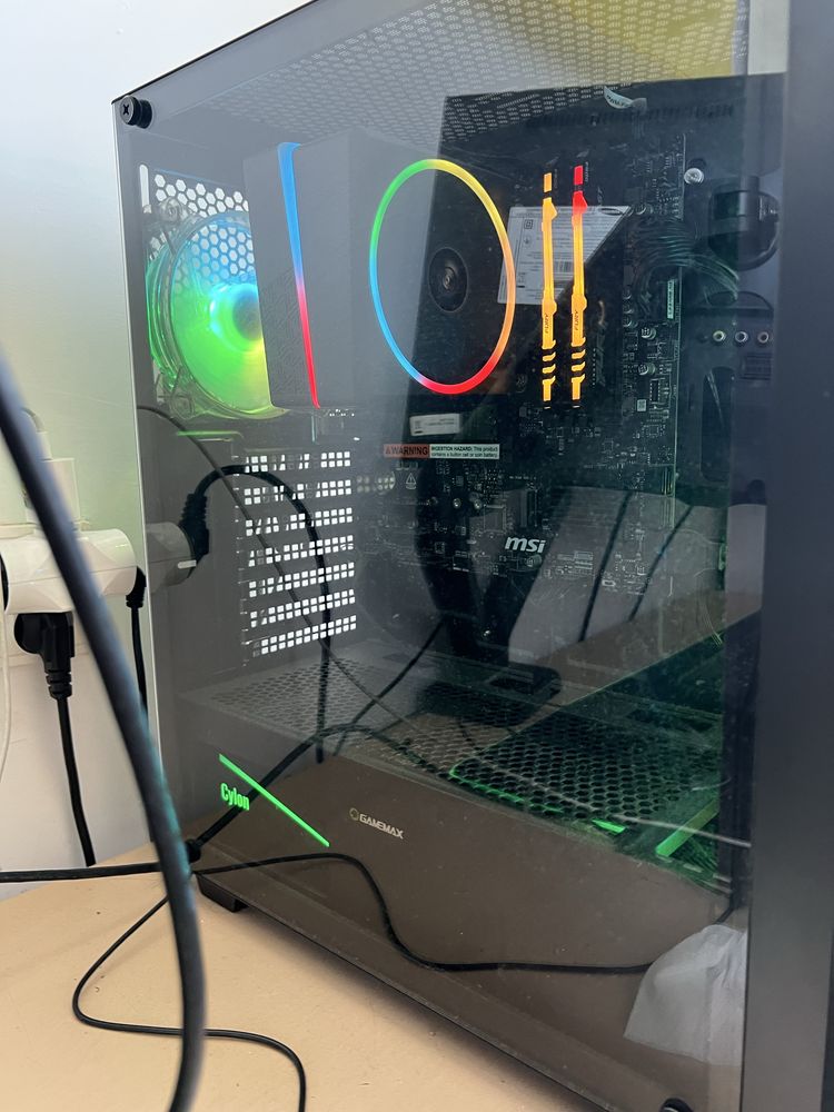 sprzedam Komputer z 2 monitorami