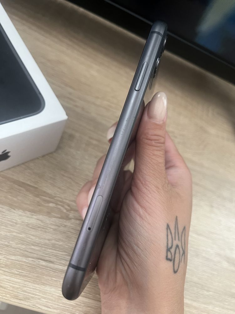 Продам iphone 11