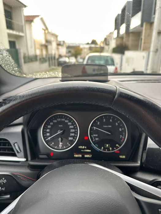 BMW Série 2 218i 1.5, caixa automática sport line