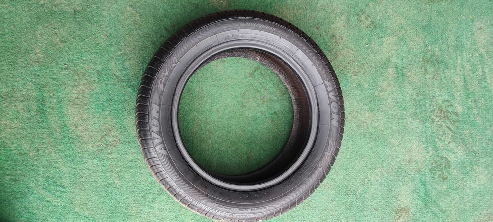 Opona Avon ZV3   205/55R15 88v   1-szt