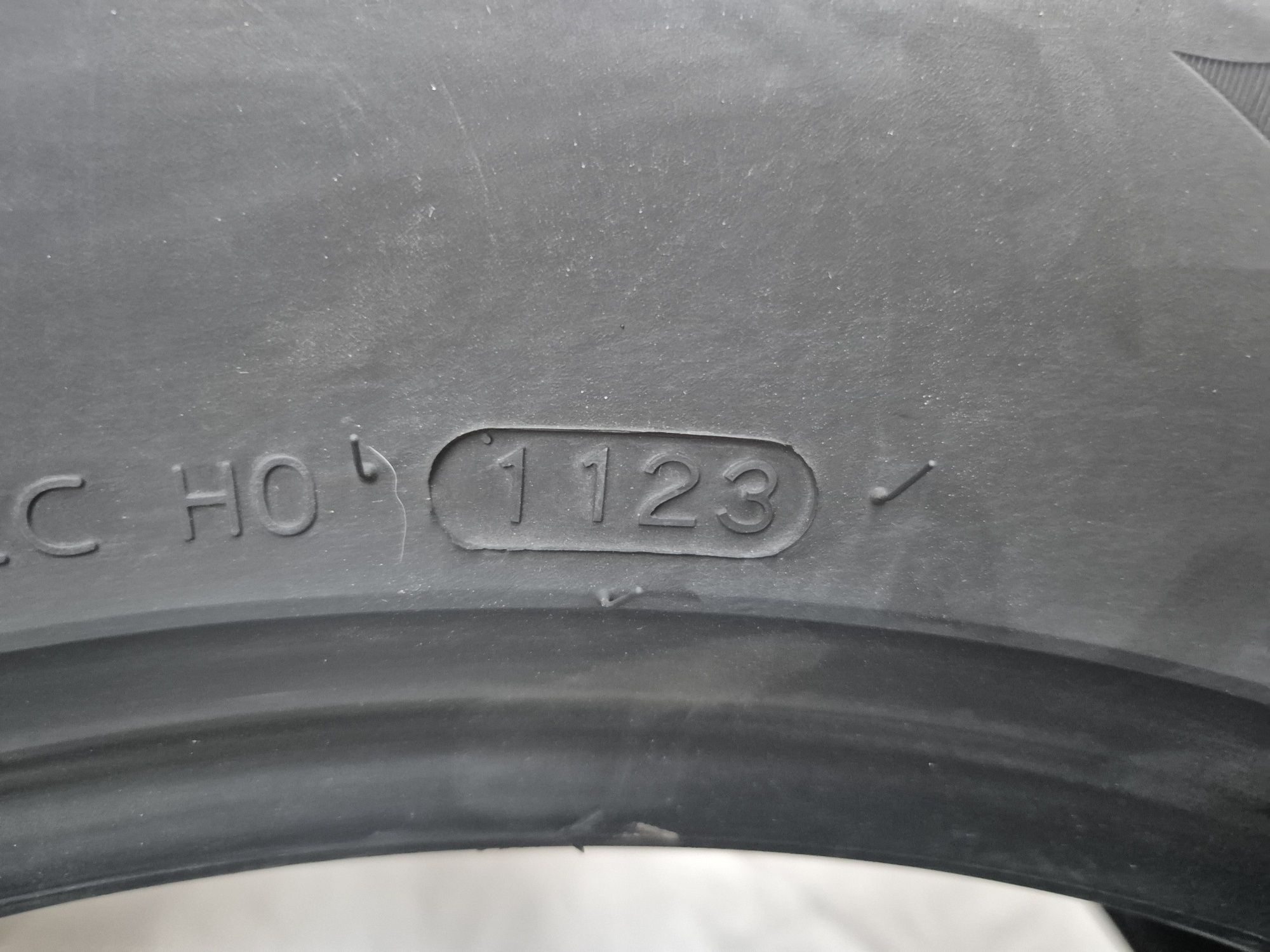 Hankook 235/60/18 komplet 2023r