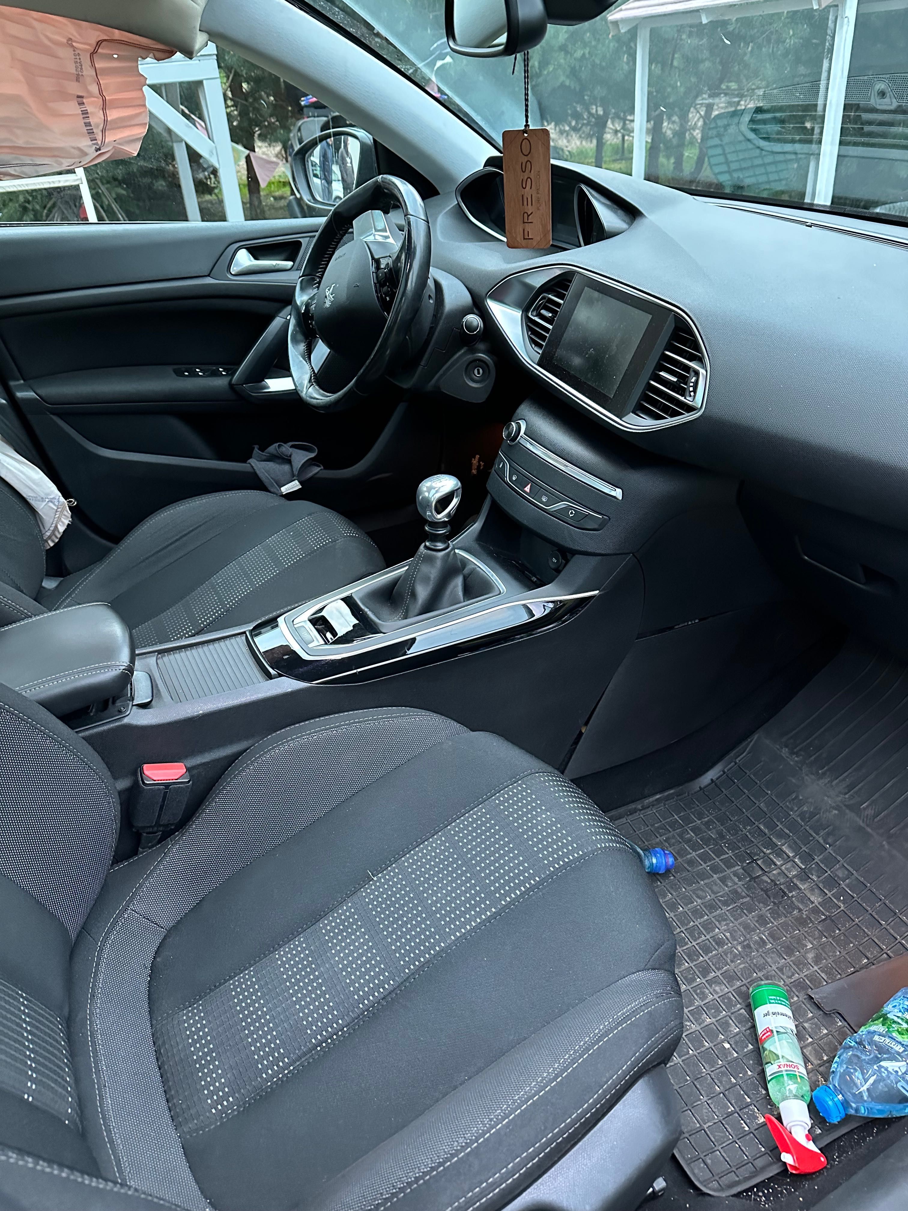 Peugeot 308 1.6 blueHDI