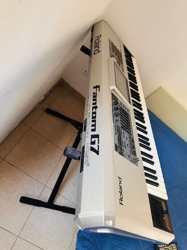 Teclado Roland Fantom G7