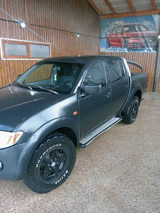 Mitsubishi L200 Авто