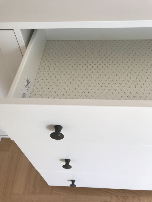 Biały kredens, duża komoda skandynawska IKEA Hauga, meble