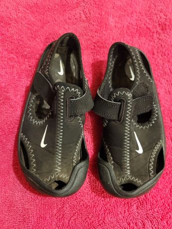 Sandały chłopięce Nike 26