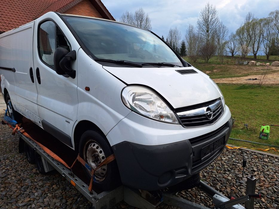 Opel vivaro Lift ( trafic primastar )2011 2.5 cdti na części