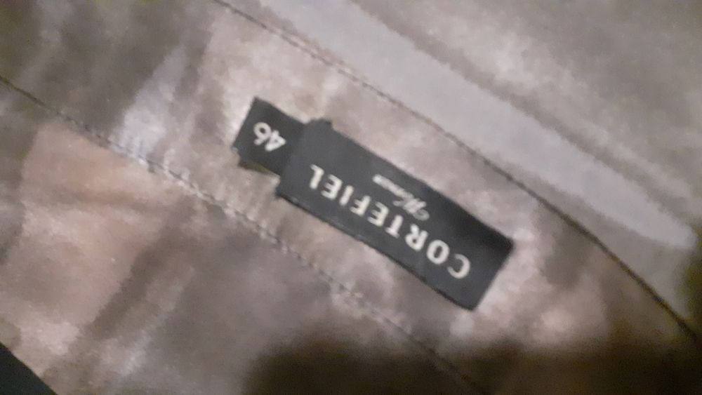 Camiseiro  acetinado com tons de verde degradee tamanho medio
