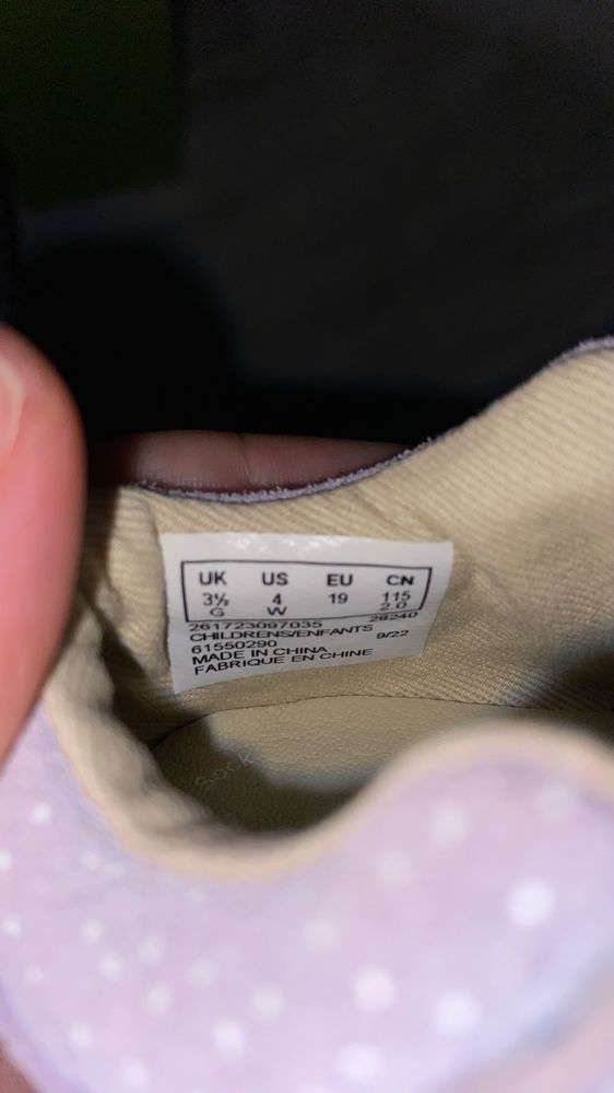 Туфельки  Clarks на дівчинку 19 розмір