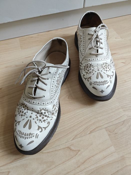 Martensy w czachy , skórzane , rozmiar 39