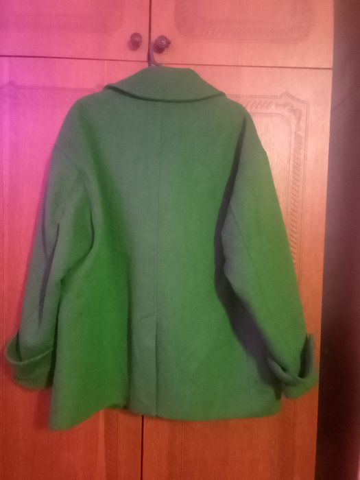 C&A пальто шерстяное XL ярко зелёное  размер