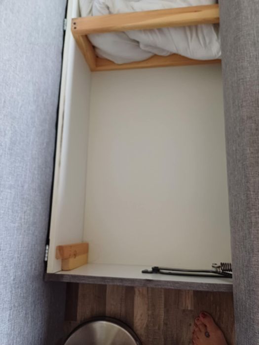 Kanapy, szare z poduchami - rozkladane, stan bardzo dobry, rzymianki