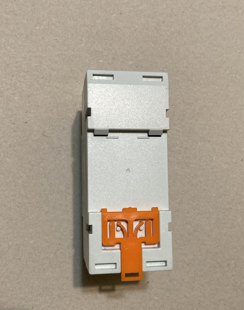 Cyfrowy programator czasowy AHC15A