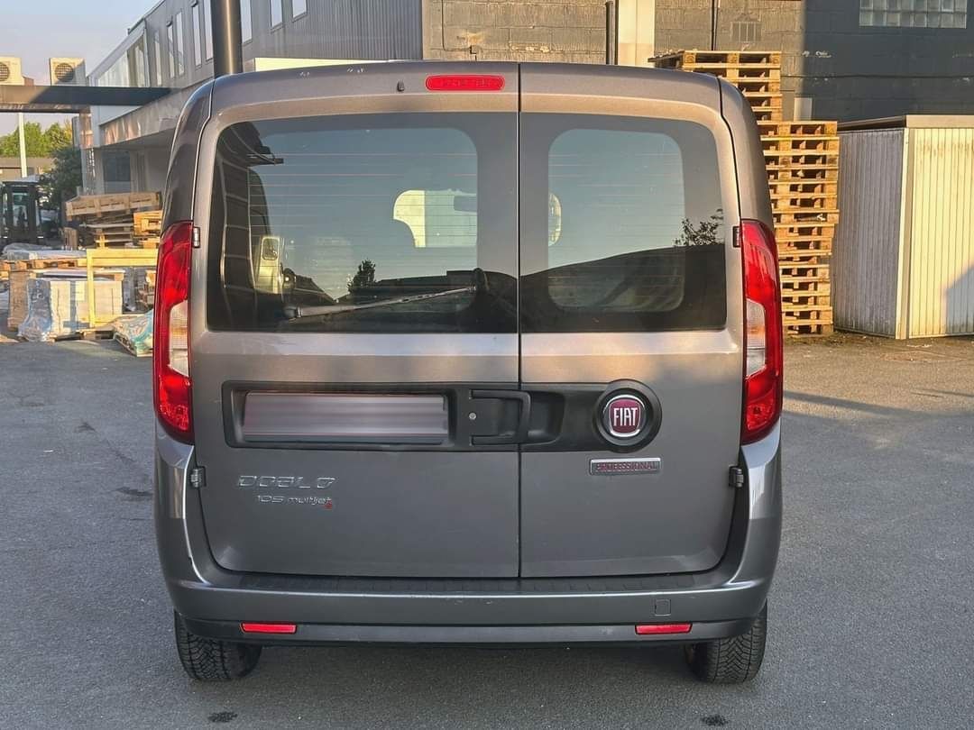 Fiat Doblò 1.6 Multijet 105 - 3 lugares