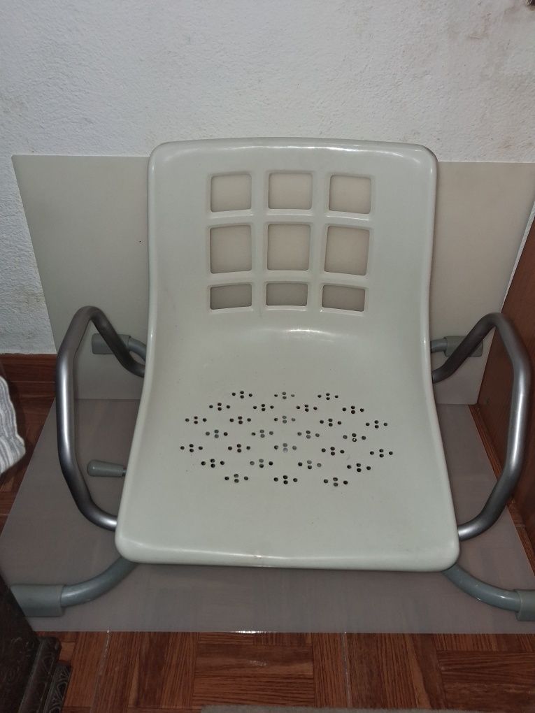 Cadeira de Banho Giratória