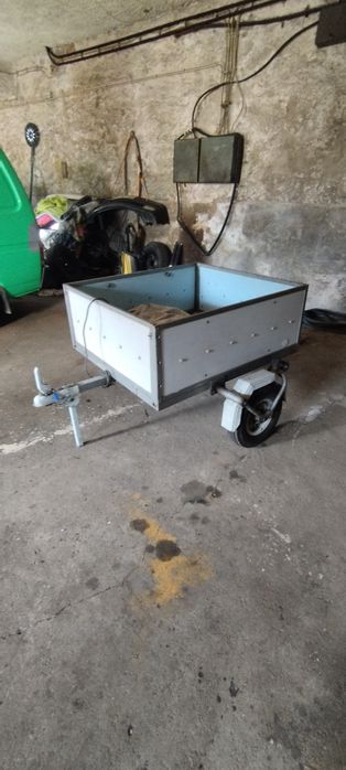 Reboque desmontável