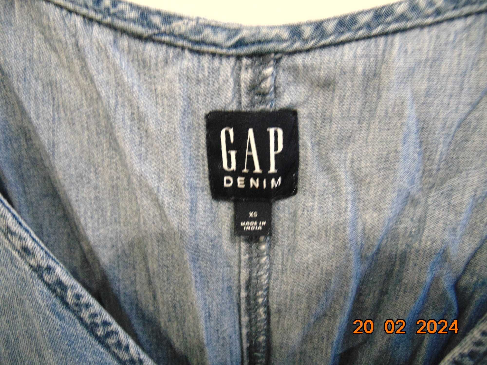 GAP Sukienka w kolorze niebieskim XS JEANS NIEBIESKA