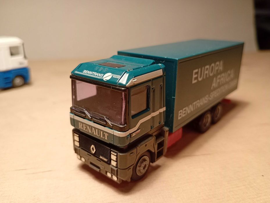 Herpa awm Renault Magnum